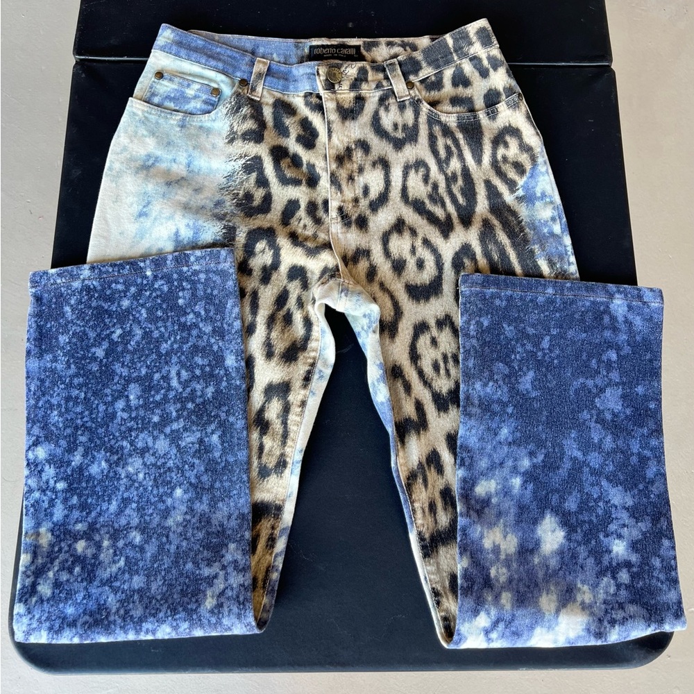 Women’s Roberto Cavalli straight leg patterned jeans size small, fits like 27
